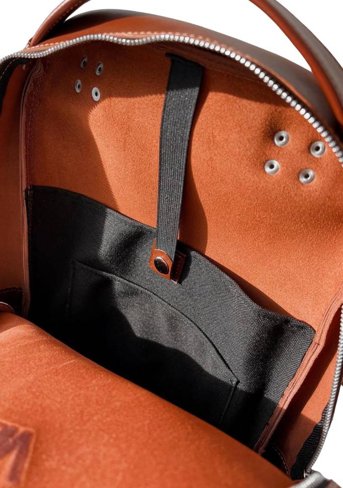 Chestnut brown leather bag
