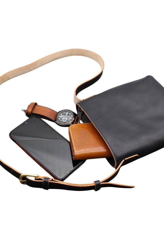 Voren Leather Crossbody Pouch